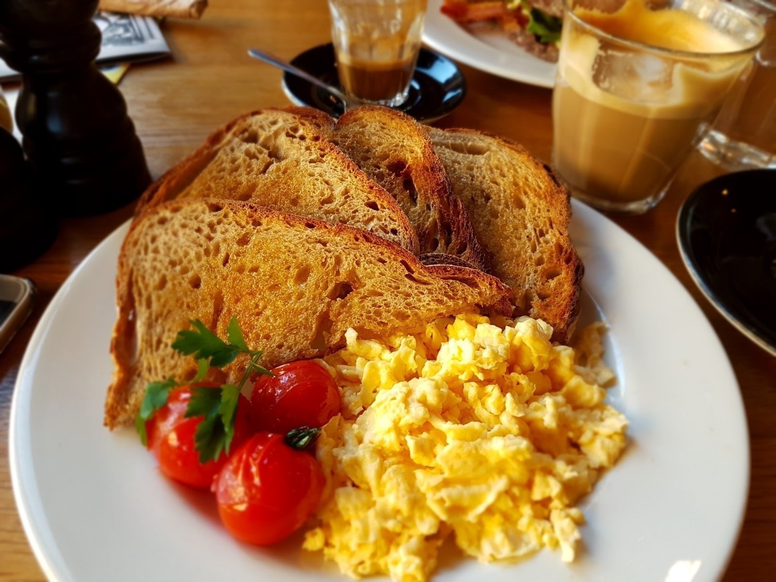 <span class="translation_missing" title="translation missing: en.meta.location_title, location_name: Bread &amp; Bean, city: London">Location Title</span>