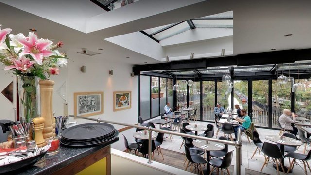 Cafe Laville