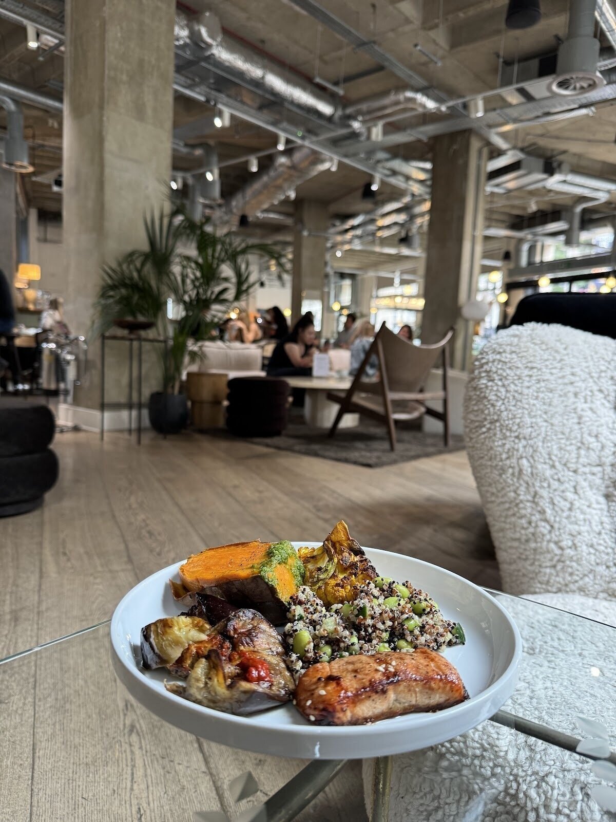 <span class="translation_missing" title="translation missing: en.meta.location_title, location_name: Cafebotanical., city: London">Location Title</span>