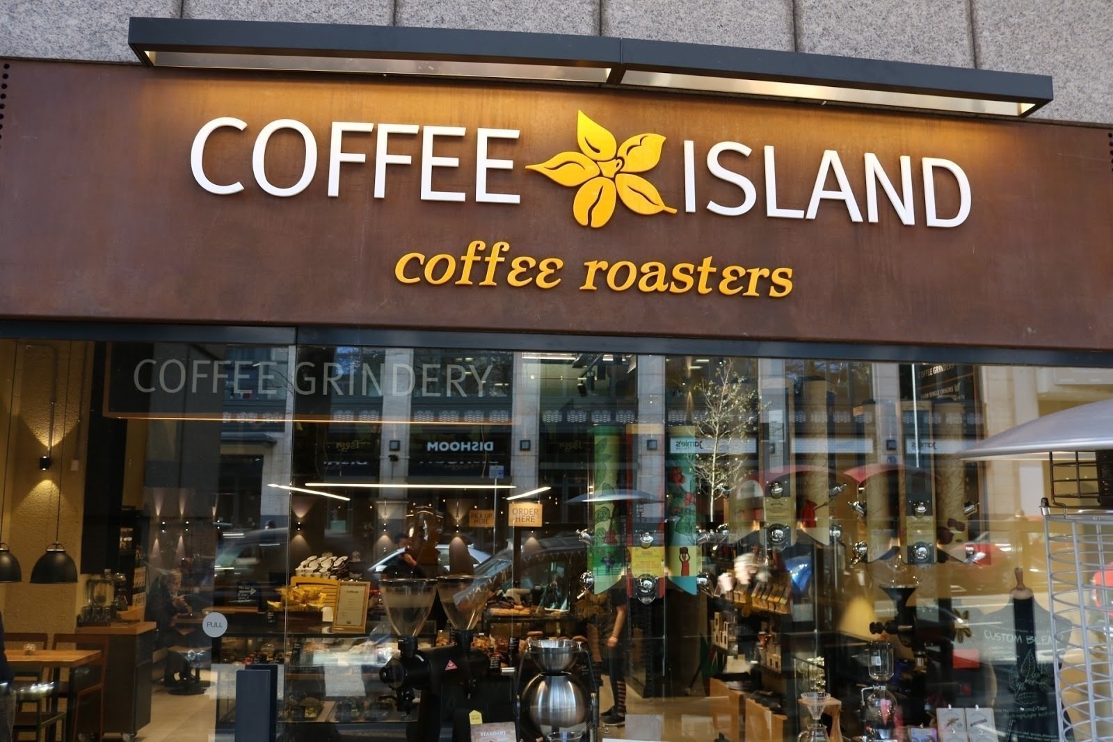 <span class="translation_missing" title="translation missing: en.meta.location_title, location_name: Coffee Island, city: London">Location Title</span>