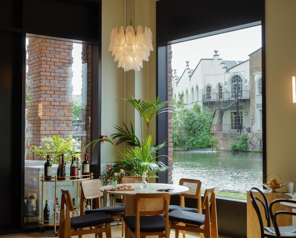 <span class="translation_missing" title="translation missing: en.meta.location_title, location_name: Corretto by the Canal, city: London">Location Title</span>