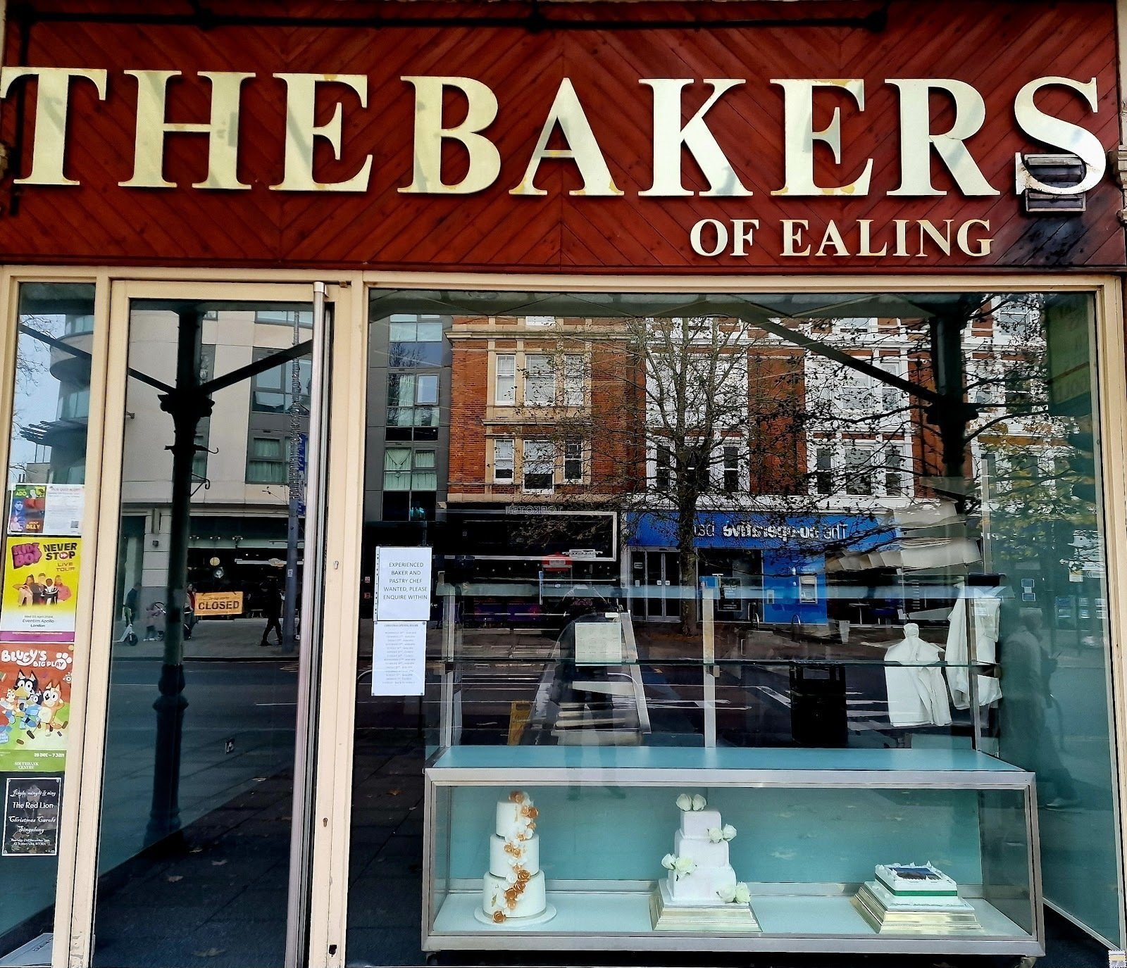 <span class="translation_missing" title="translation missing: en.meta.location_title, location_name: Ealing Broadway, city: London">Location Title</span>