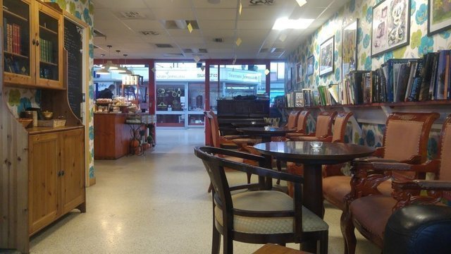 EzO Bistro