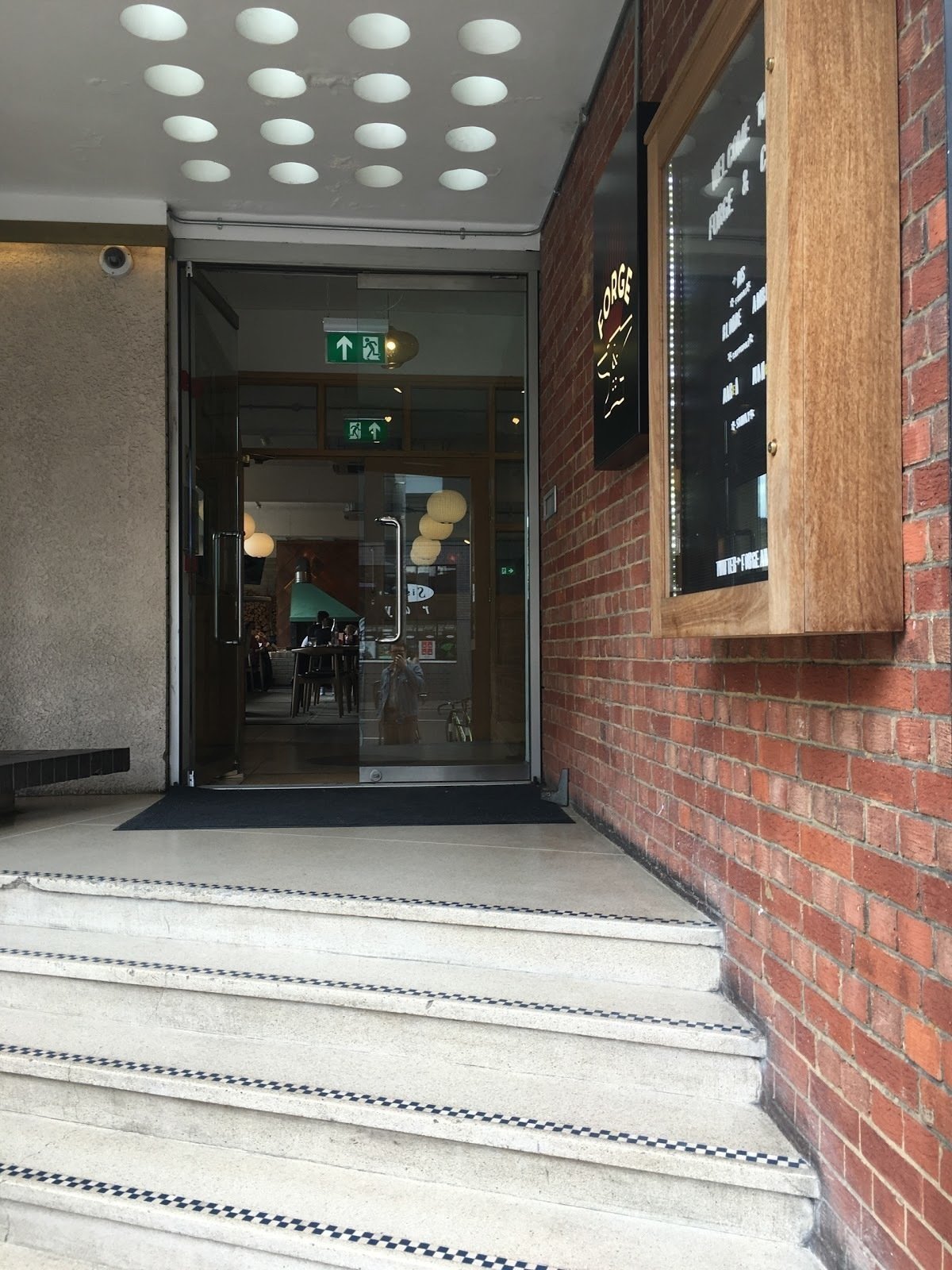 <span class="translation_missing" title="translation missing: en.meta.location_title, location_name: Forge &amp; Co, city: London">Location Title</span>