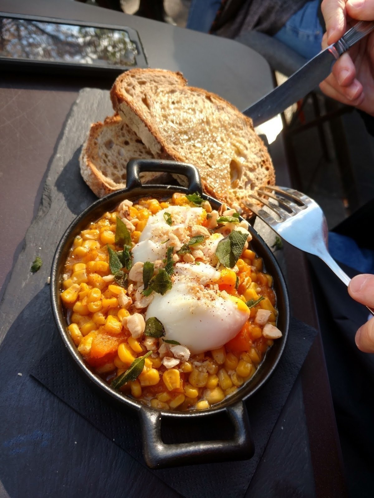 <span class="translation_missing" title="translation missing: en.meta.location_title, location_name: Ginger &amp; White, city: London">Location Title</span>