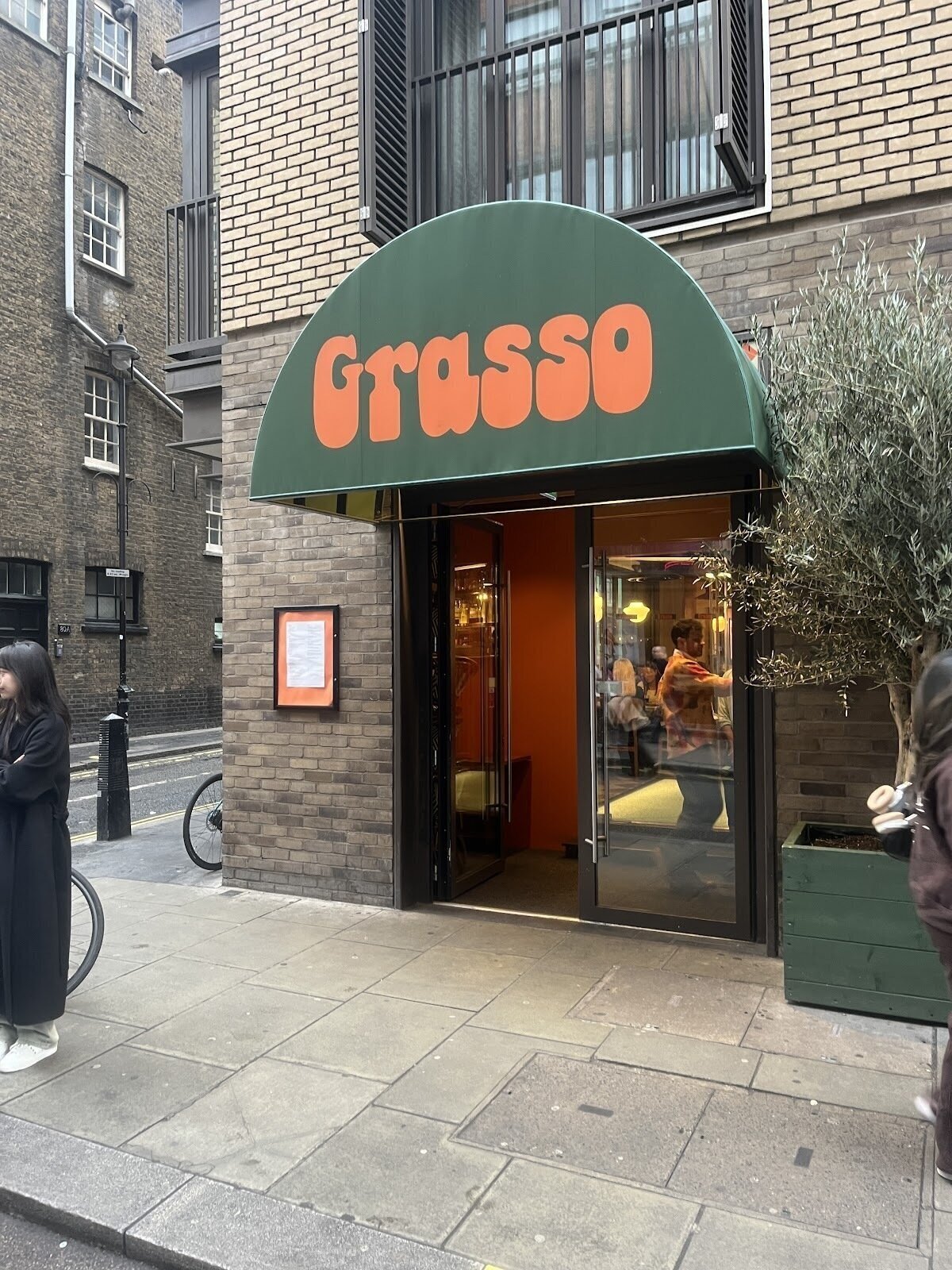 <span class="translation_missing" title="translation missing: en.meta.location_title, location_name: Grasso, city: London">Location Title</span>