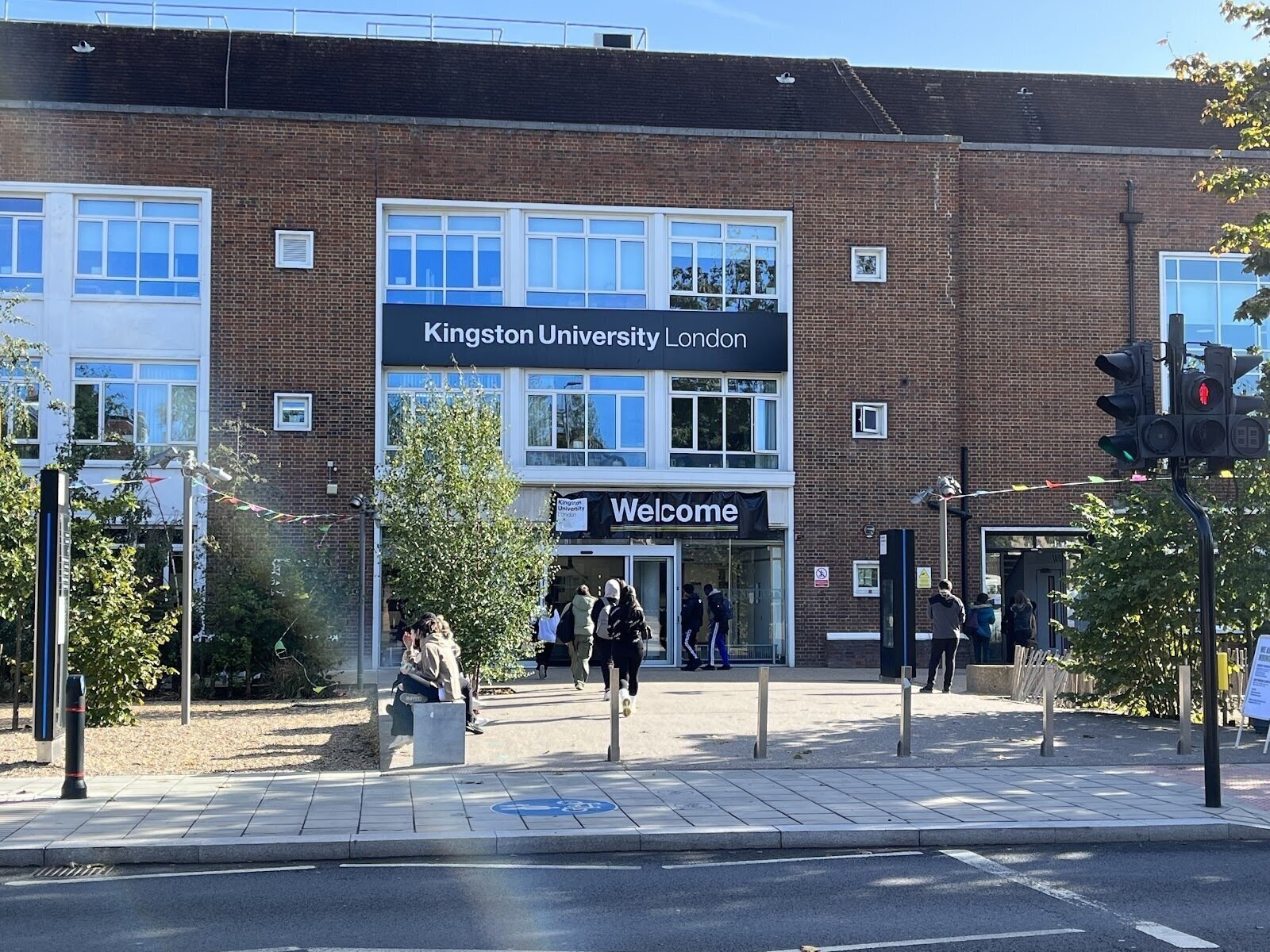 <span class="translation_missing" title="translation missing: en.meta.location_title, location_name: Kingston University Penrhyn Road Campus, city: London">Location Title</span>