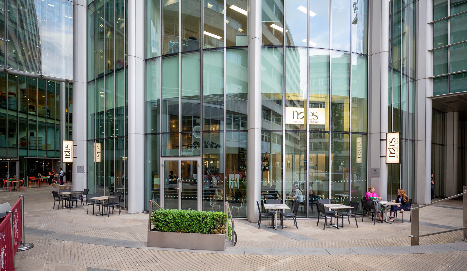 <span class="translation_missing" title="translation missing: en.meta.location_title, location_name: Notes Coffee Roasters &amp; Bar, city: London">Location Title</span>