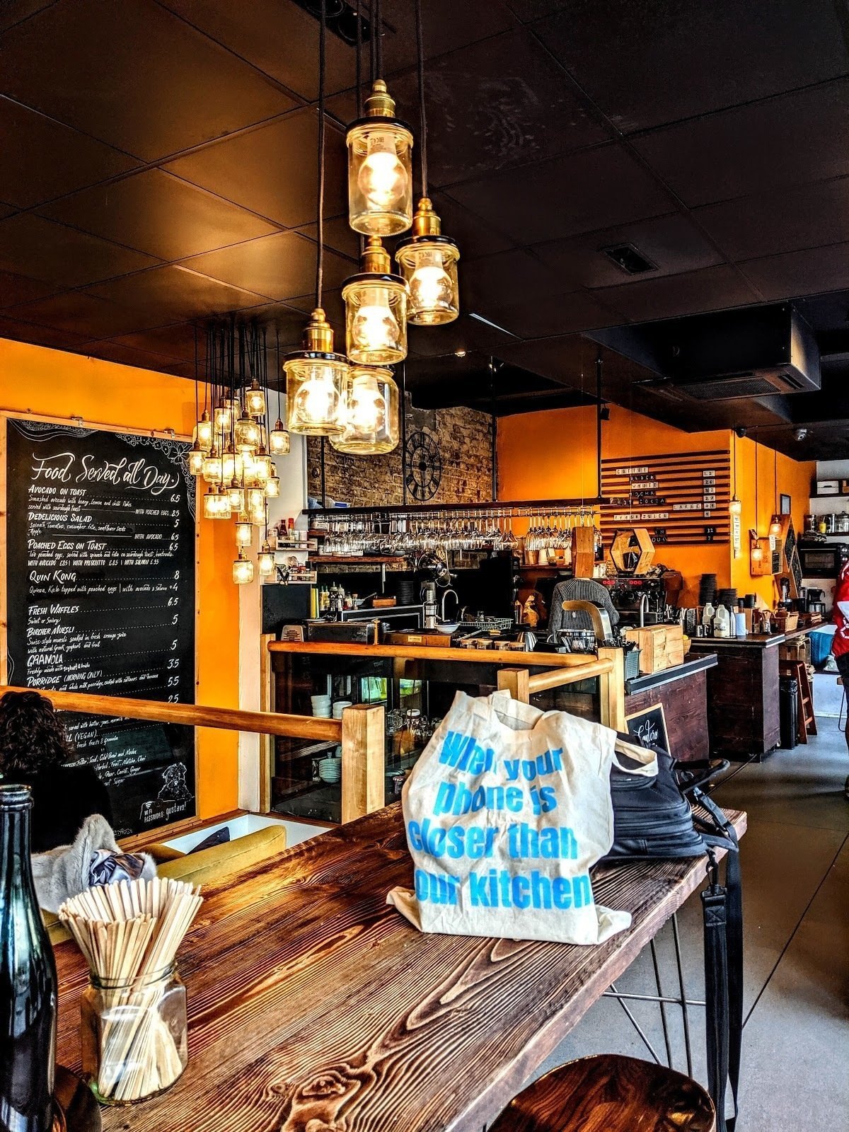 <span class="translation_missing" title="translation missing: en.meta.location_title, location_name: Sendero Specialty Coffee, city: London">Location Title</span>