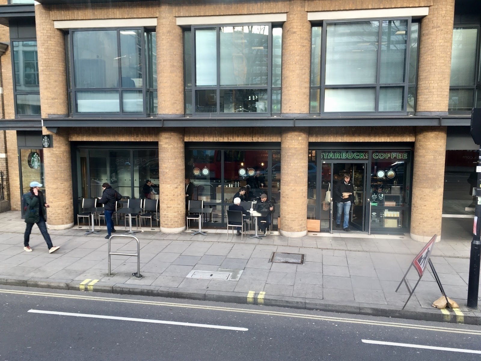 <span class="translation_missing" title="translation missing: en.meta.location_title, location_name: Starbucks Coffee @ Hammersmith Road, city: London">Location Title</span>