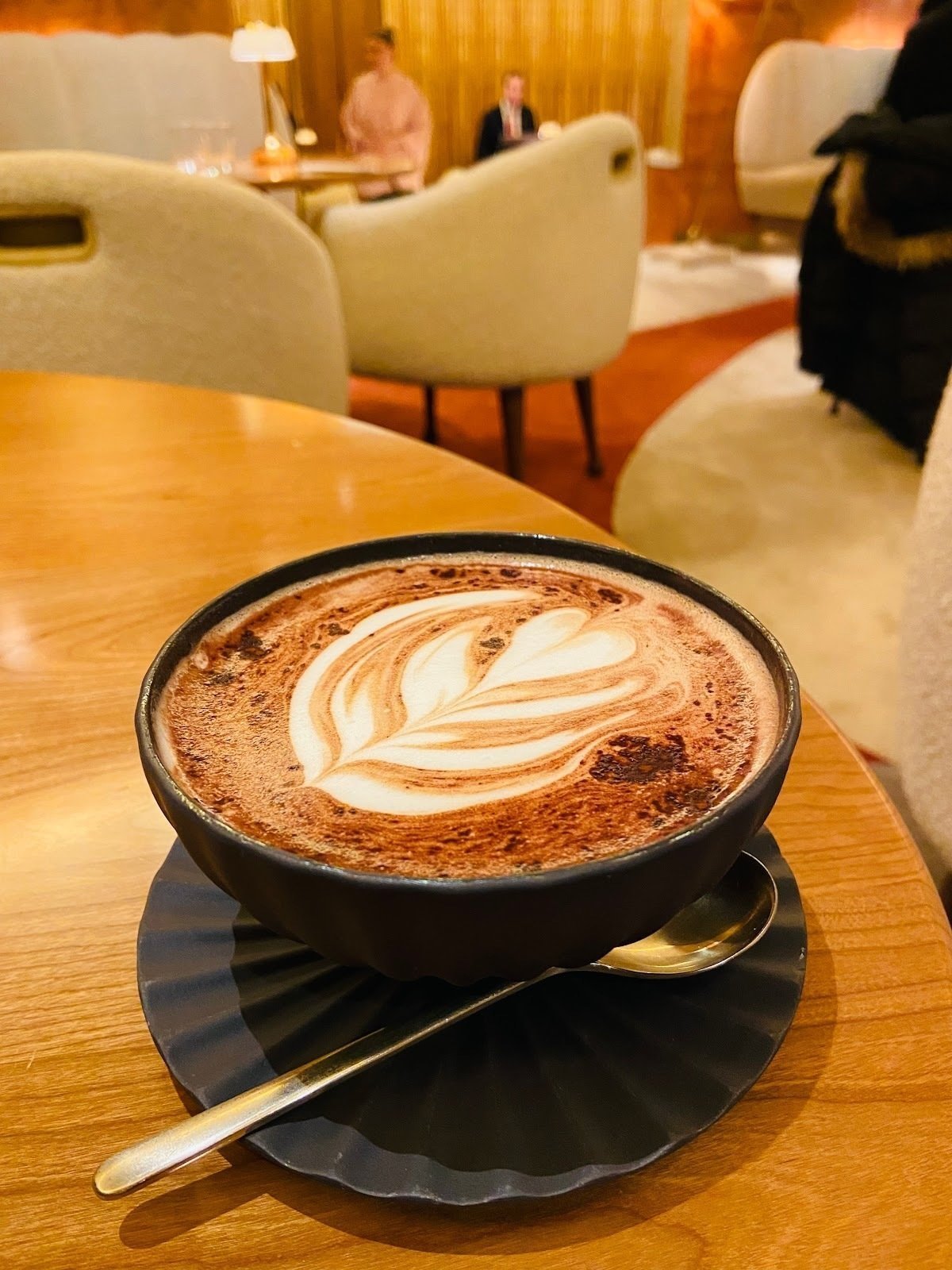 <span class="translation_missing" title="translation missing: en.meta.location_title, location_name: The Berkeley Café, city: London">Location Title</span>