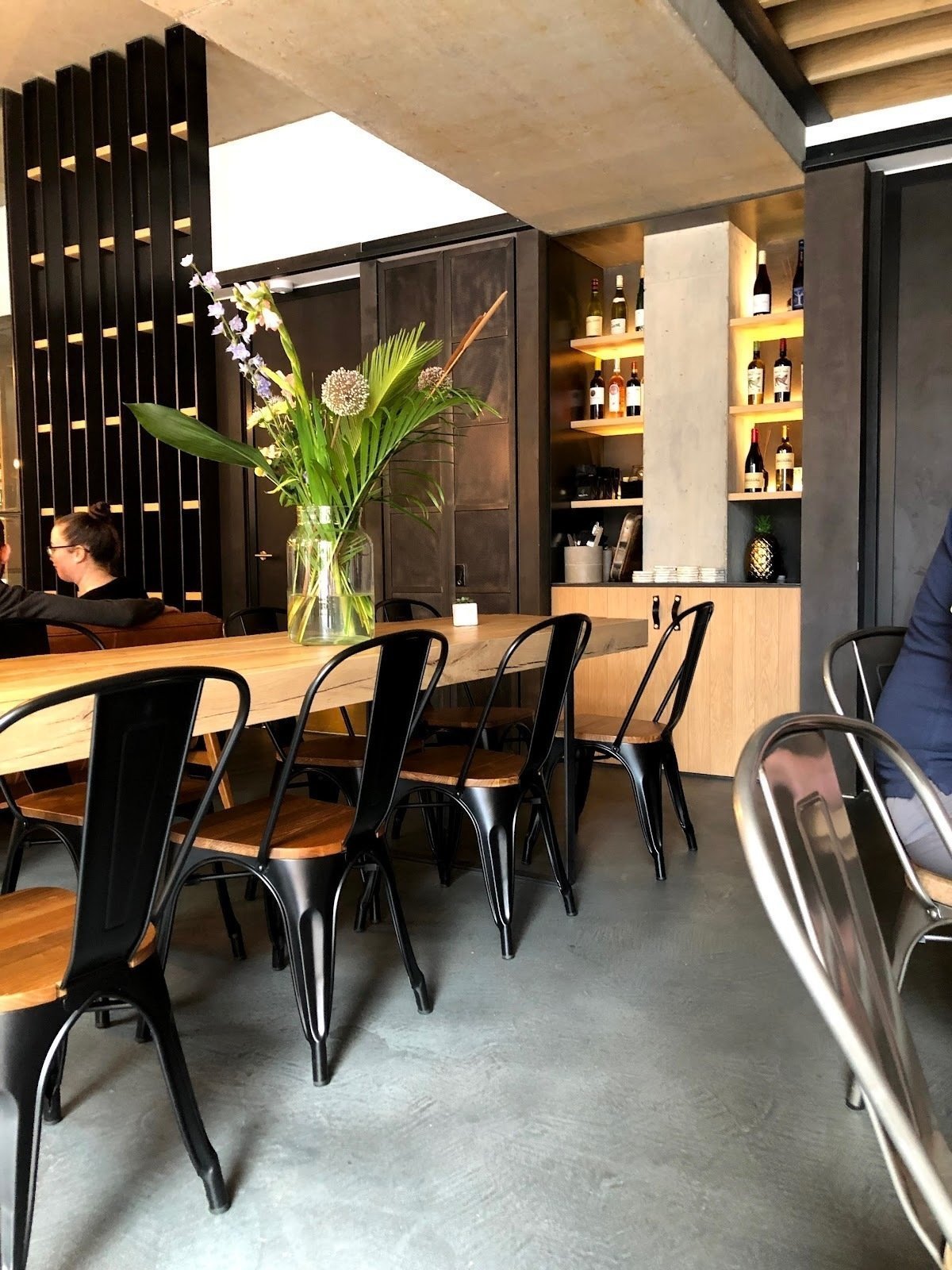 <span class="translation_missing" title="translation missing: en.meta.location_title, location_name: Wolfy&#39;s Bar, city: London">Location Title</span>