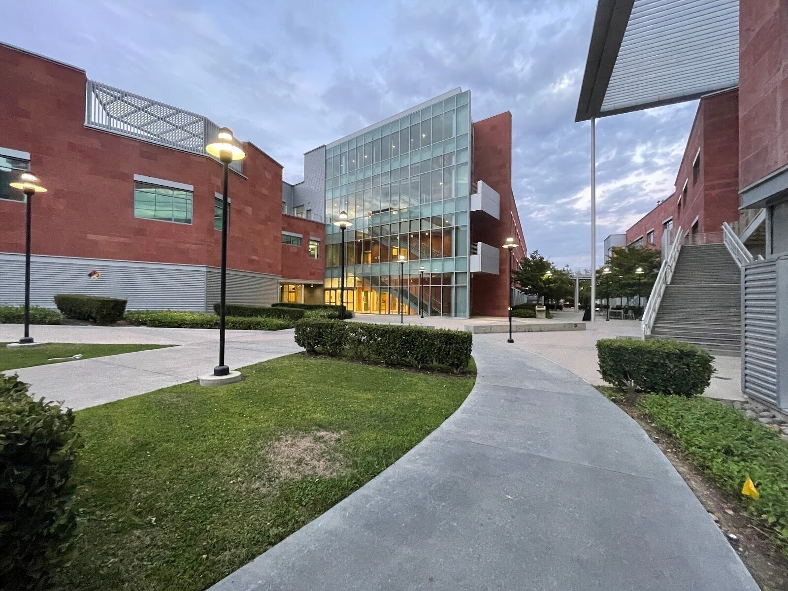 <span class="translation_missing" title="translation missing: en.meta.location_title, location_name: California State University, Los Angeles, city: Los Angeles">Location Title</span>