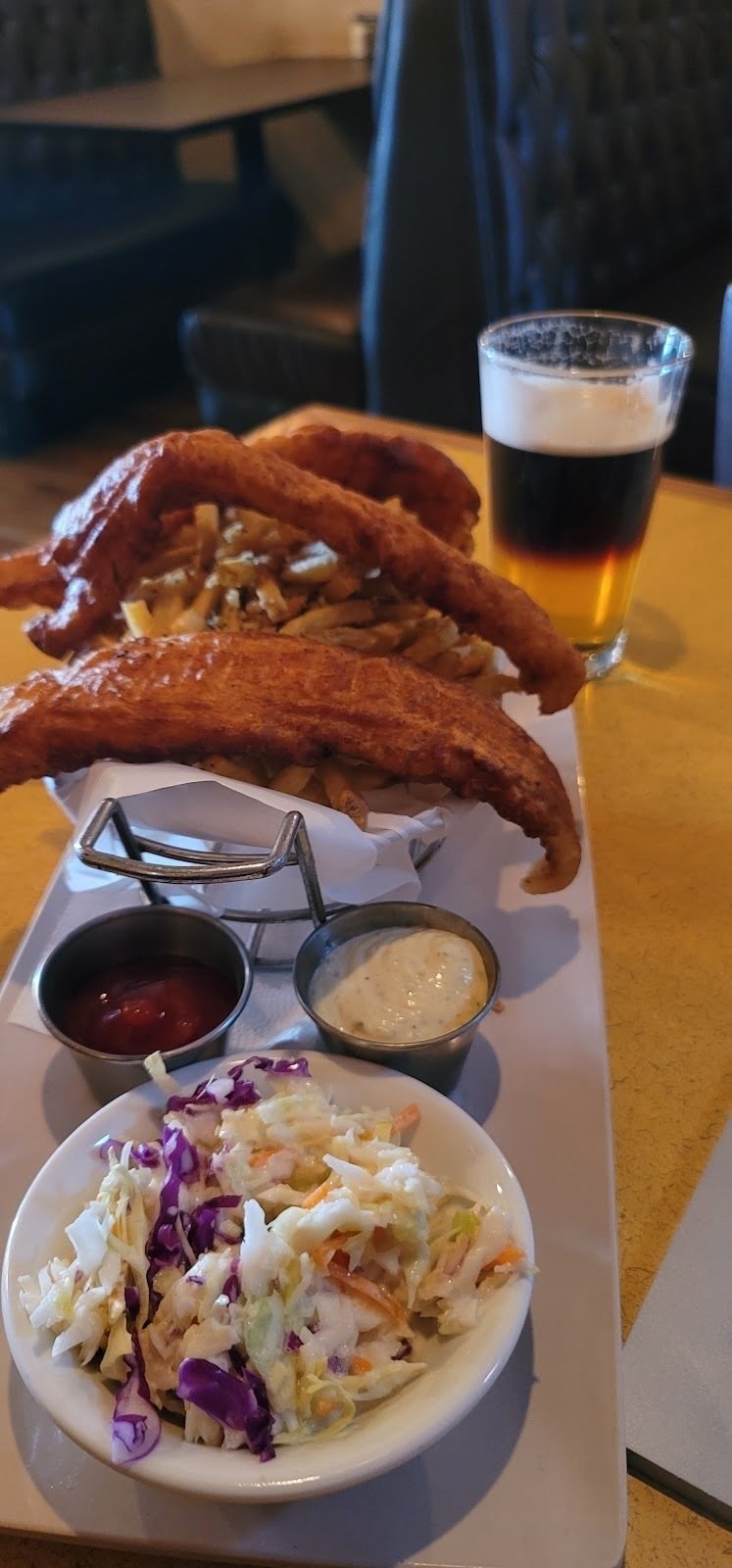 <span class="translation_missing" title="translation missing: en.meta.location_title, location_name: Londons Pub @ S Myrtle Ave, city: Los Angeles">Location Title</span>