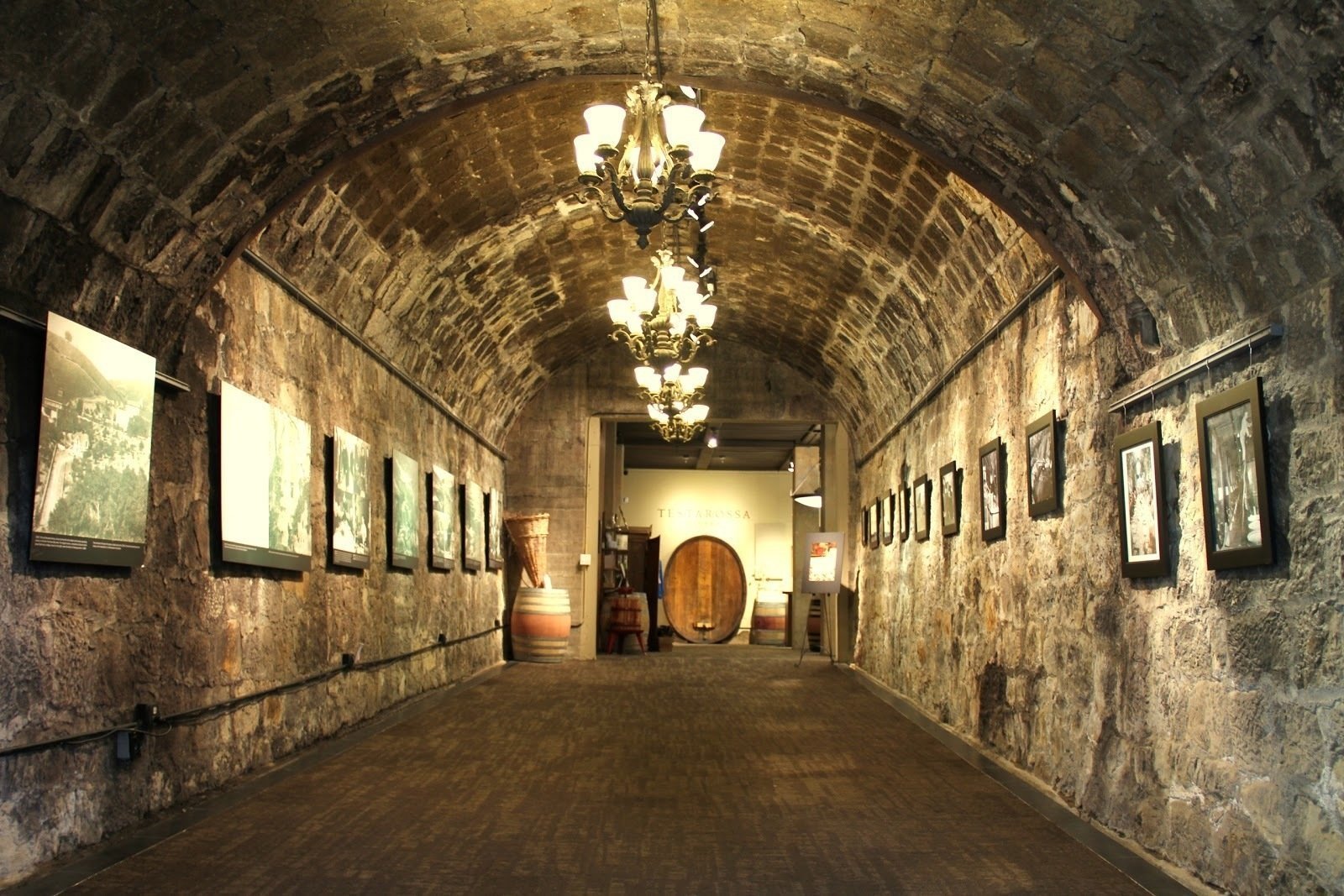 <span class="translation_missing" title="translation missing: en.meta.location_title, location_name: Testarossa Winery, city: Los Gatos">Location Title</span>