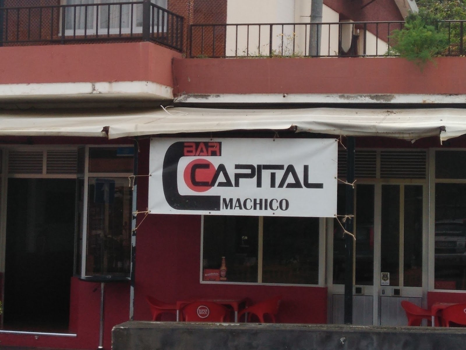<span class="translation_missing" title="translation missing: en.meta.location_title, location_name: BAR CAPITAL, city: Machico">Location Title</span>