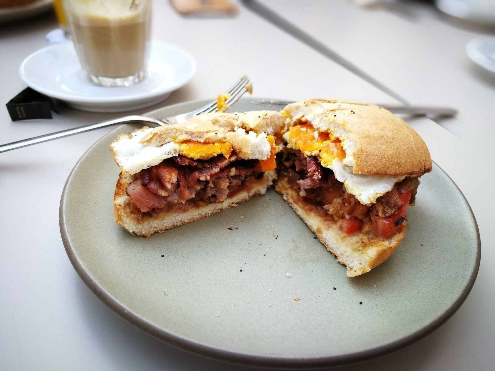 <span class="translation_missing" title="translation missing: en.meta.location_title, location_name: Café Federal, city: Madrid">Location Title</span>