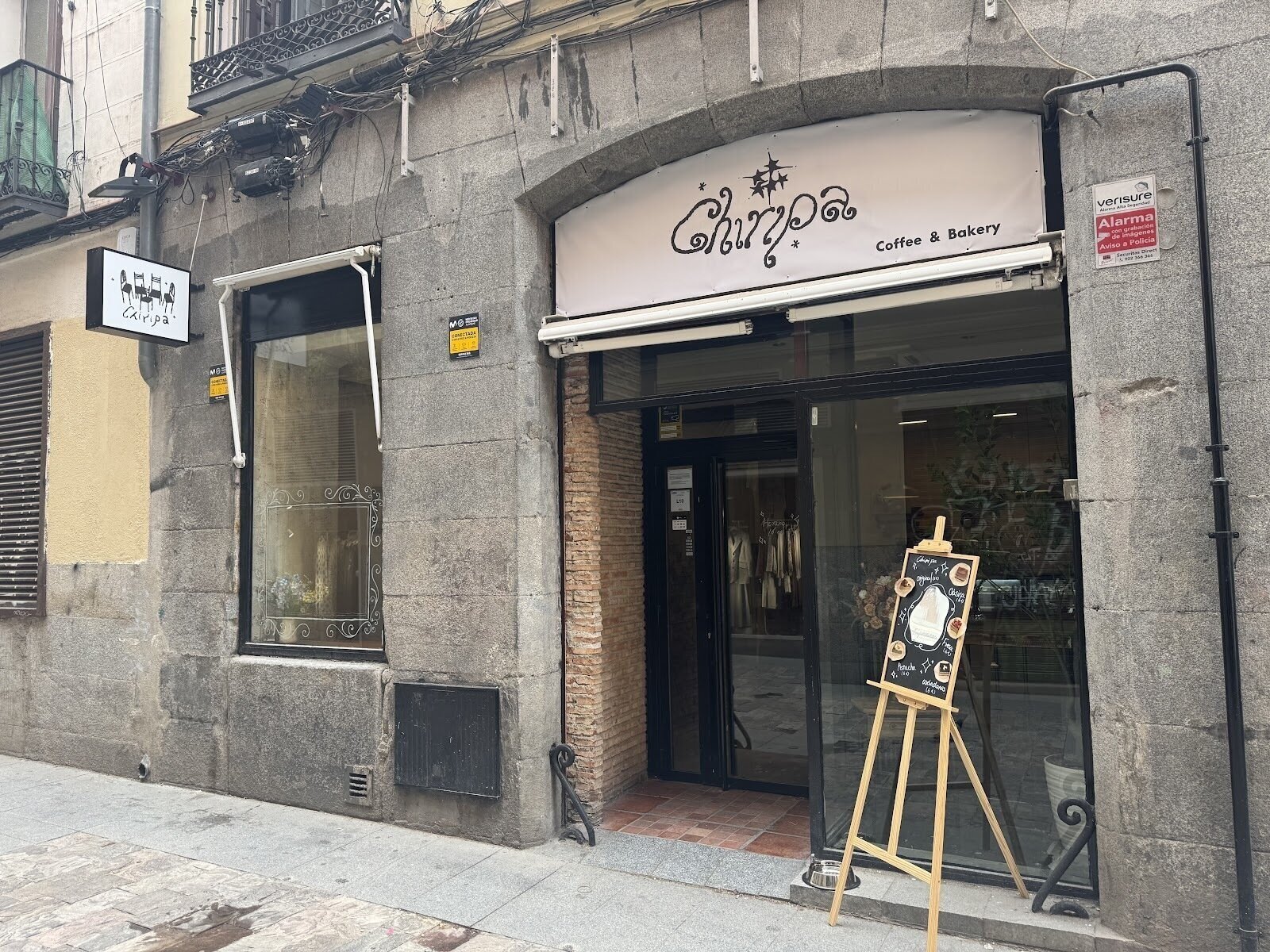 <span class="translation_missing" title="translation missing: en.meta.location_title, location_name: Chiripa Coffee &amp; Bakery, city: Madrid">Location Title</span>