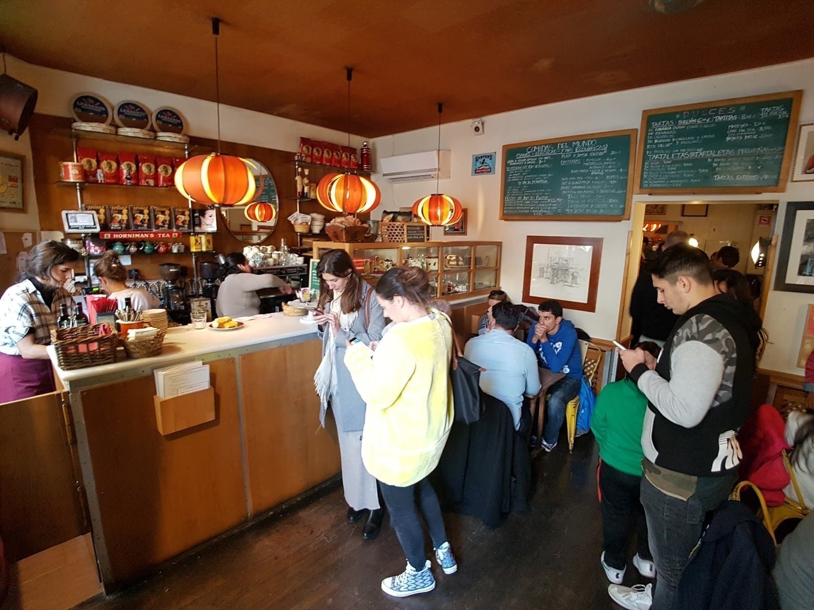 <span class="translation_missing" title="translation missing: en.meta.location_title, location_name: Delic Café, city: Madrid">Location Title</span>