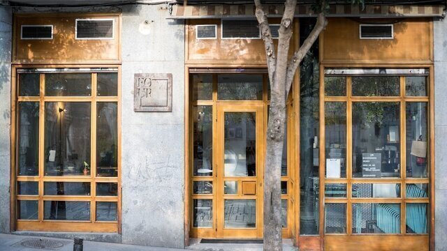 FOUR Madrid — Specialty coffee & Natural wine