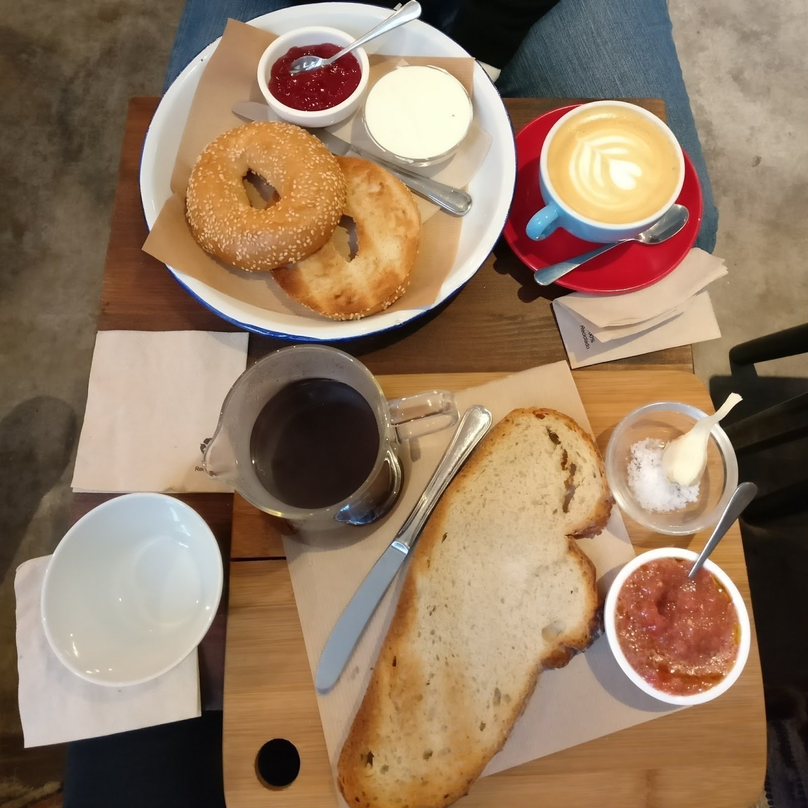 <span class="translation_missing" title="translation missing: en.meta.location_title, location_name: HanSo Café, city: Madrid">Location Title</span>