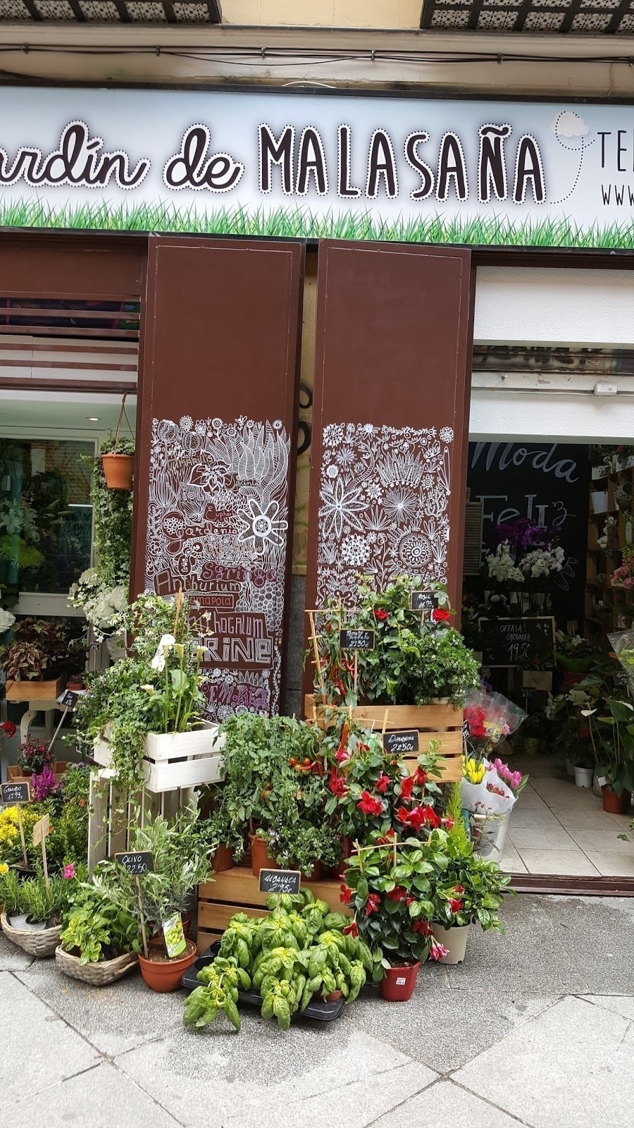 <span class="translation_missing" title="translation missing: en.meta.location_title, location_name: Toma Café, city: Madrid">Location Title</span>