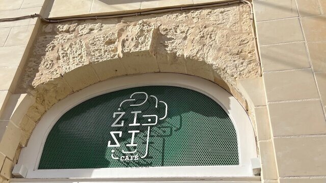 Zizi cafe