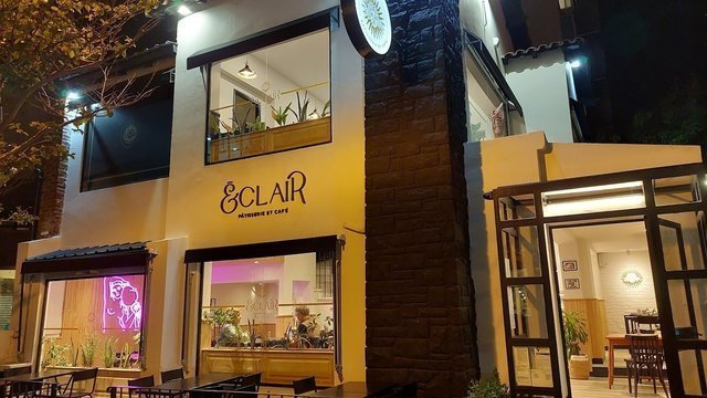 Eclair -Patisserie et café-
