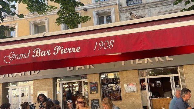 Grand Bar Pierre