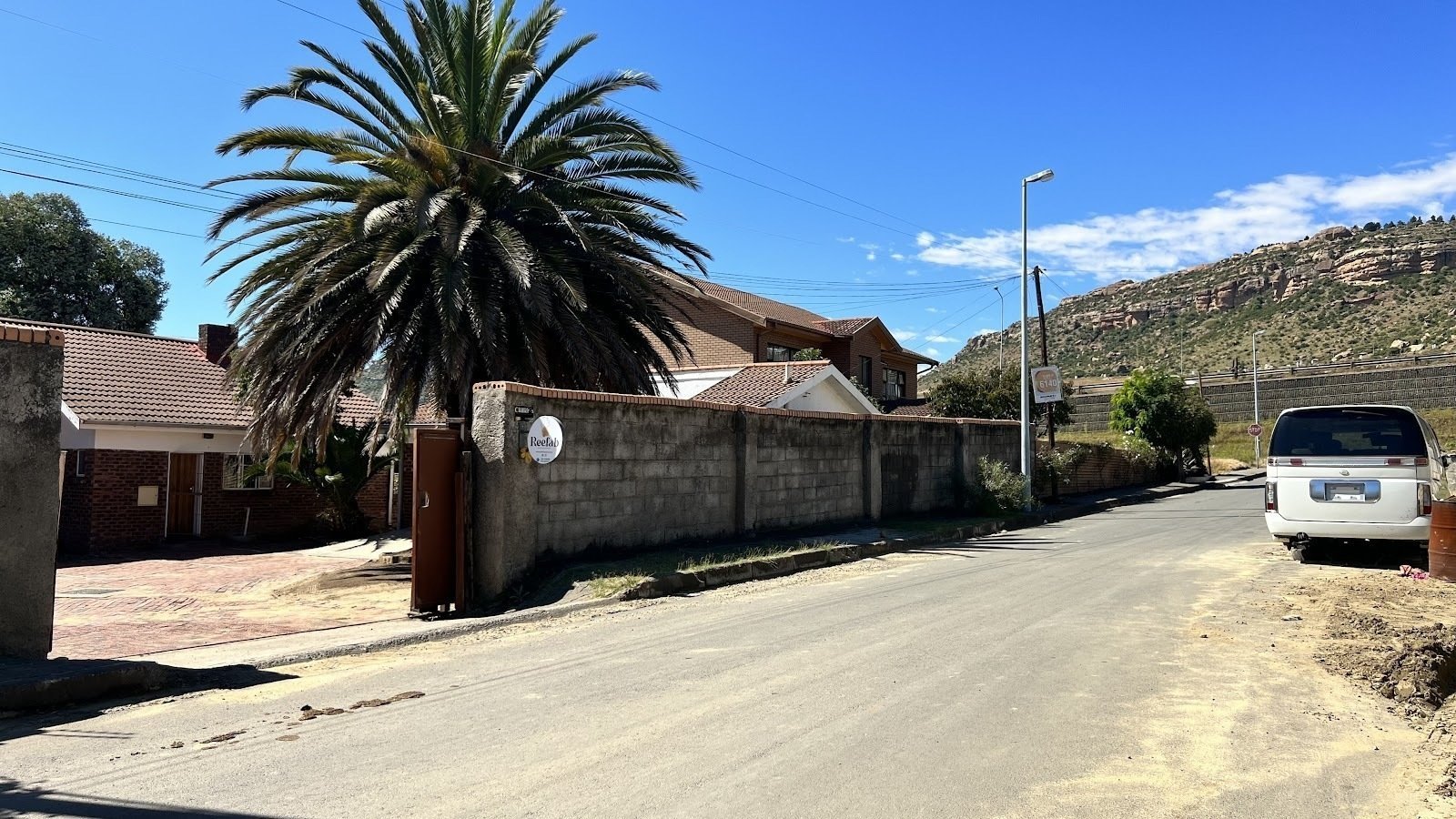 <span class="translation_missing" title="translation missing: en.meta.location_title, location_name: iindulge coffee, city: Maseru">Location Title</span>
