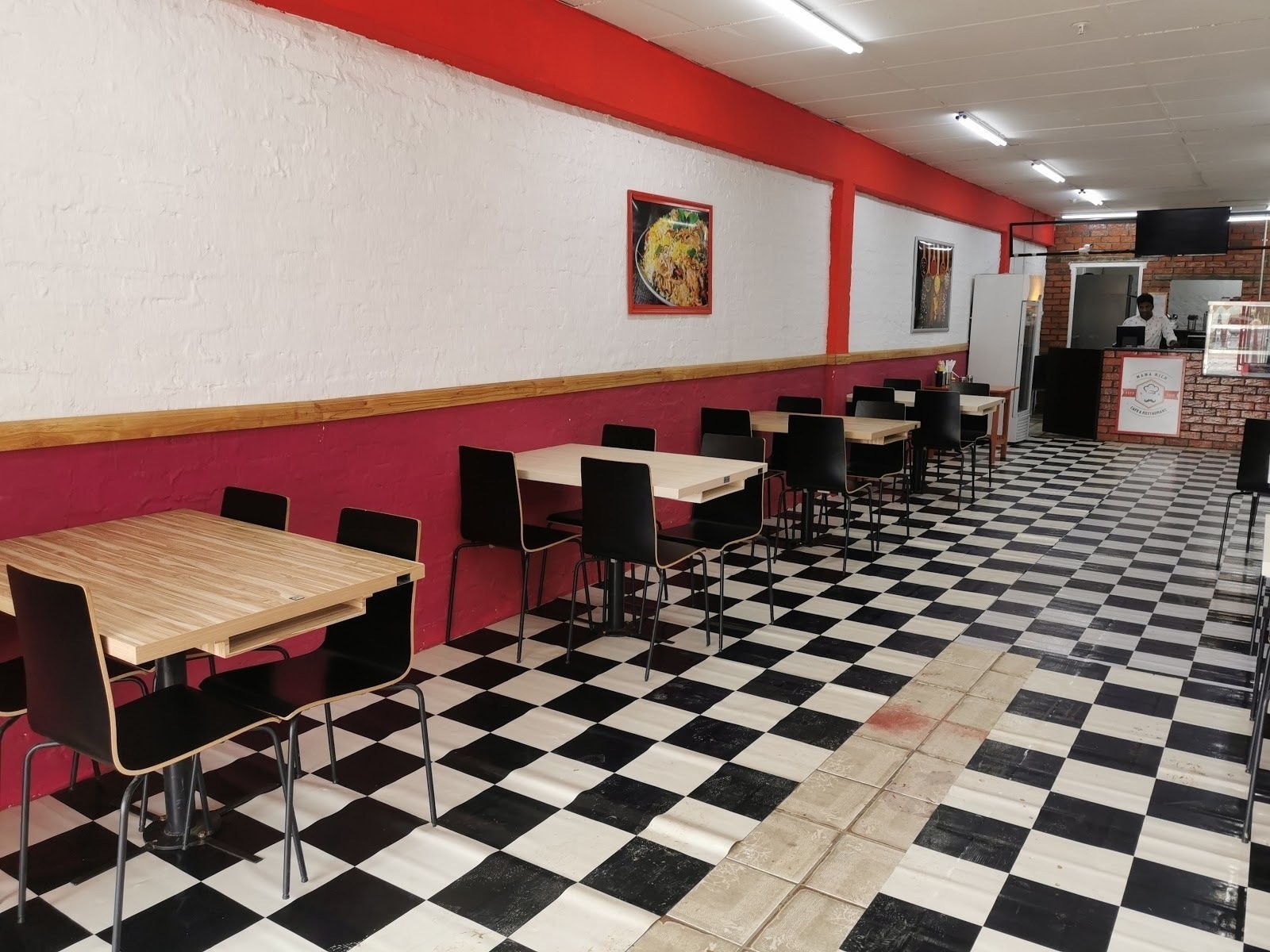 <span class="translation_missing" title="translation missing: en.meta.location_title, location_name: Mama Rich Café &amp; Restaurant, city: Maseru">Location Title</span>