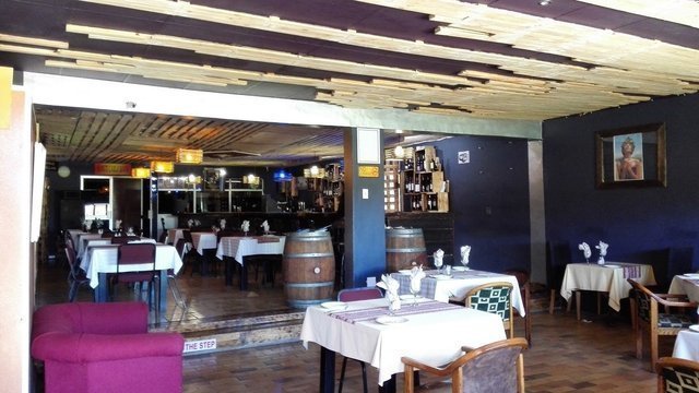 Monte Carlo Restaurant & Cafe