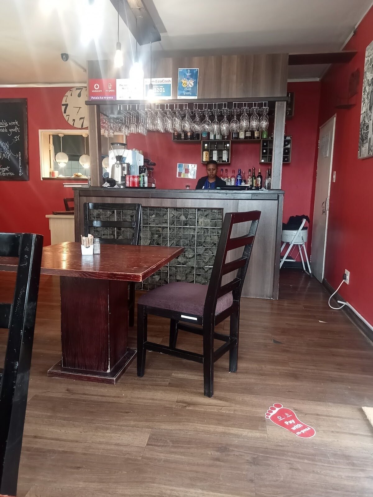 <span class="translation_missing" title="translation missing: en.meta.location_title, location_name: No.7 Restaurant, city: Maseru">Location Title</span>