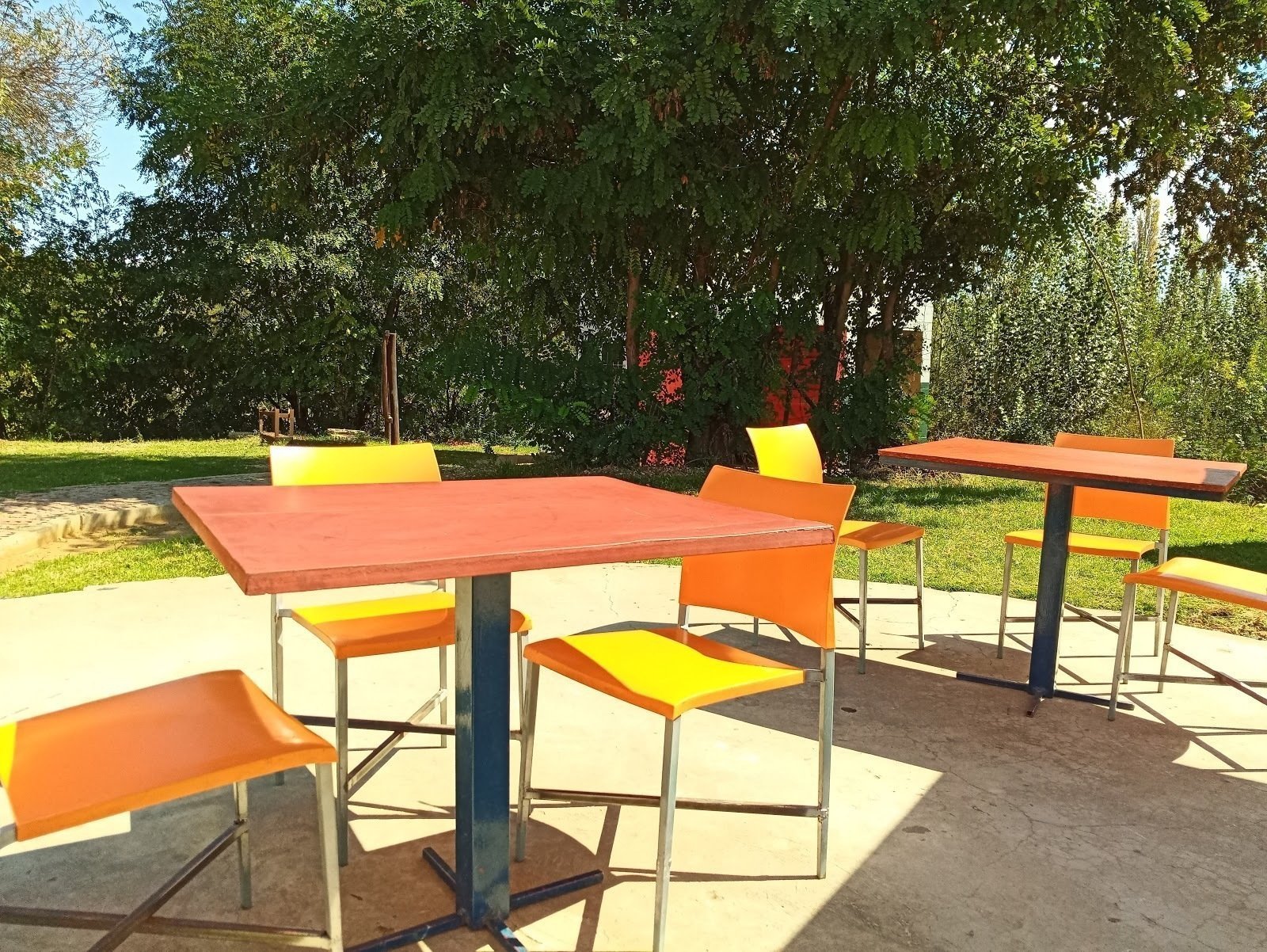 <span class="translation_missing" title="translation missing: en.meta.location_title, location_name: The Deck, city: Maseru">Location Title</span>