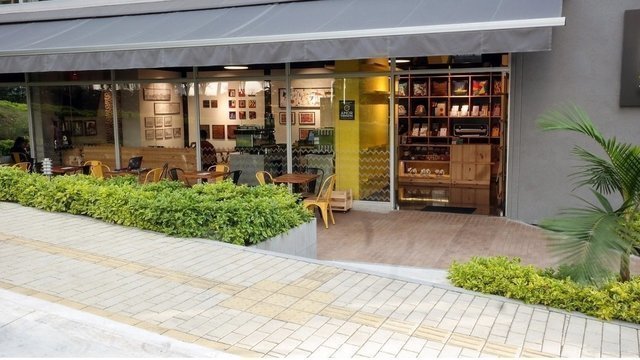KJ - Art, Shop & Coffee