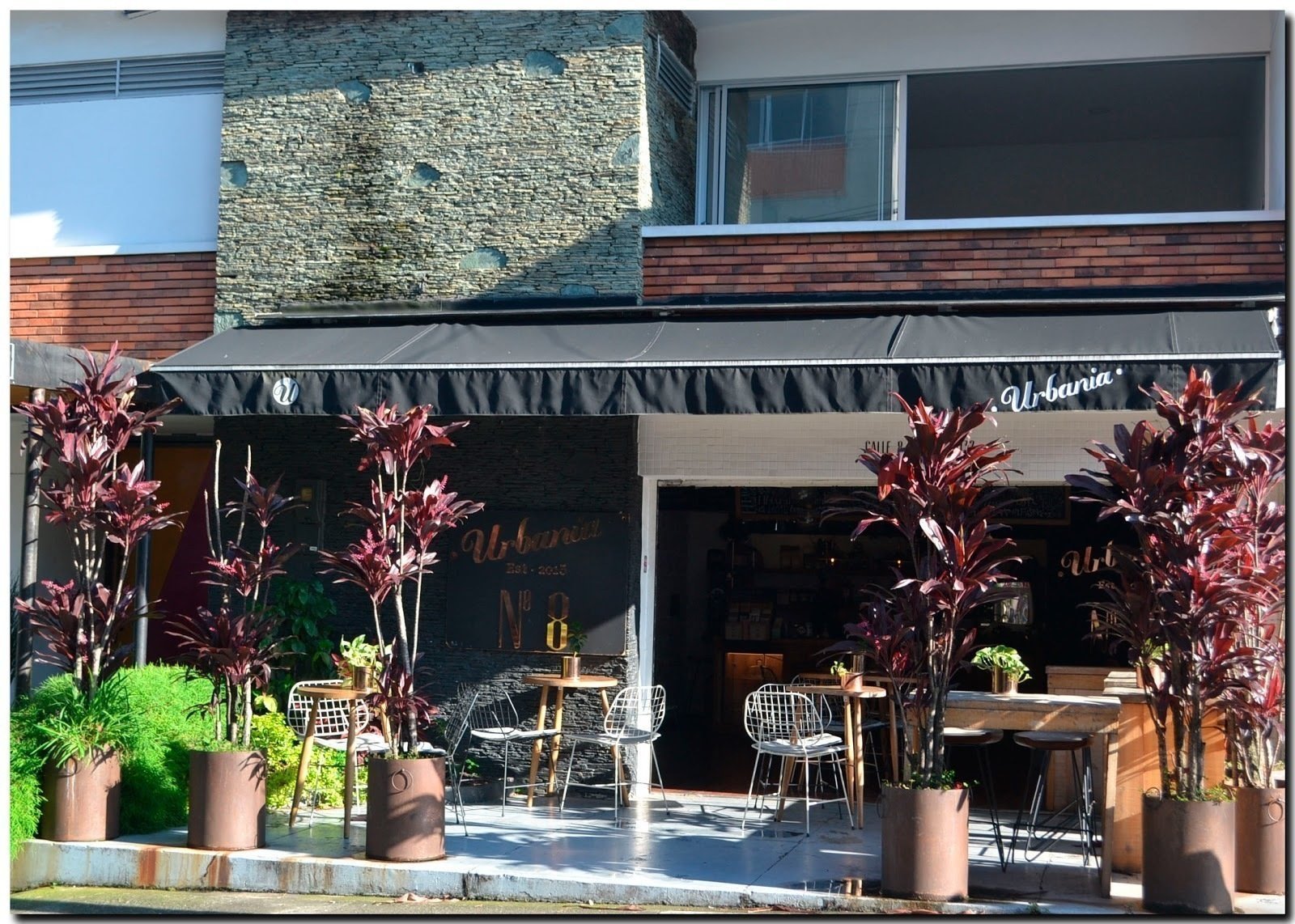 <span class="translation_missing" title="translation missing: en.meta.location_title, location_name: Urbania Café, city: Medellin">Location Title</span>