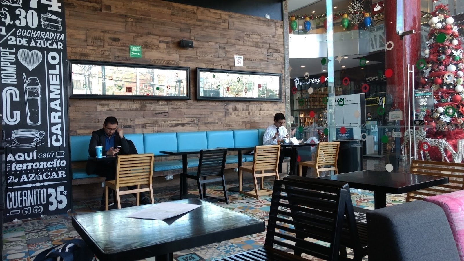 <span class="translation_missing" title="translation missing: en.meta.location_title, location_name: Cielito Querido Café Narvarte, city: Mexico City">Location Title</span>