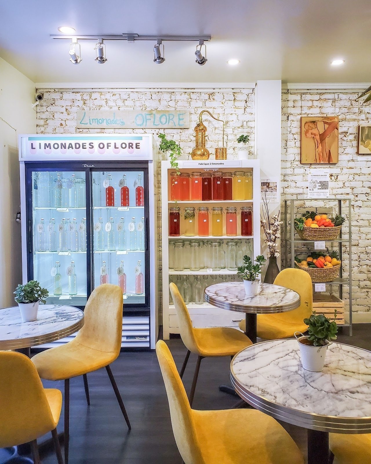 <span class="translation_missing" title="translation missing: en.meta.location_title, location_name: MAISON OFLORE, city: Montreal">Location Title</span>