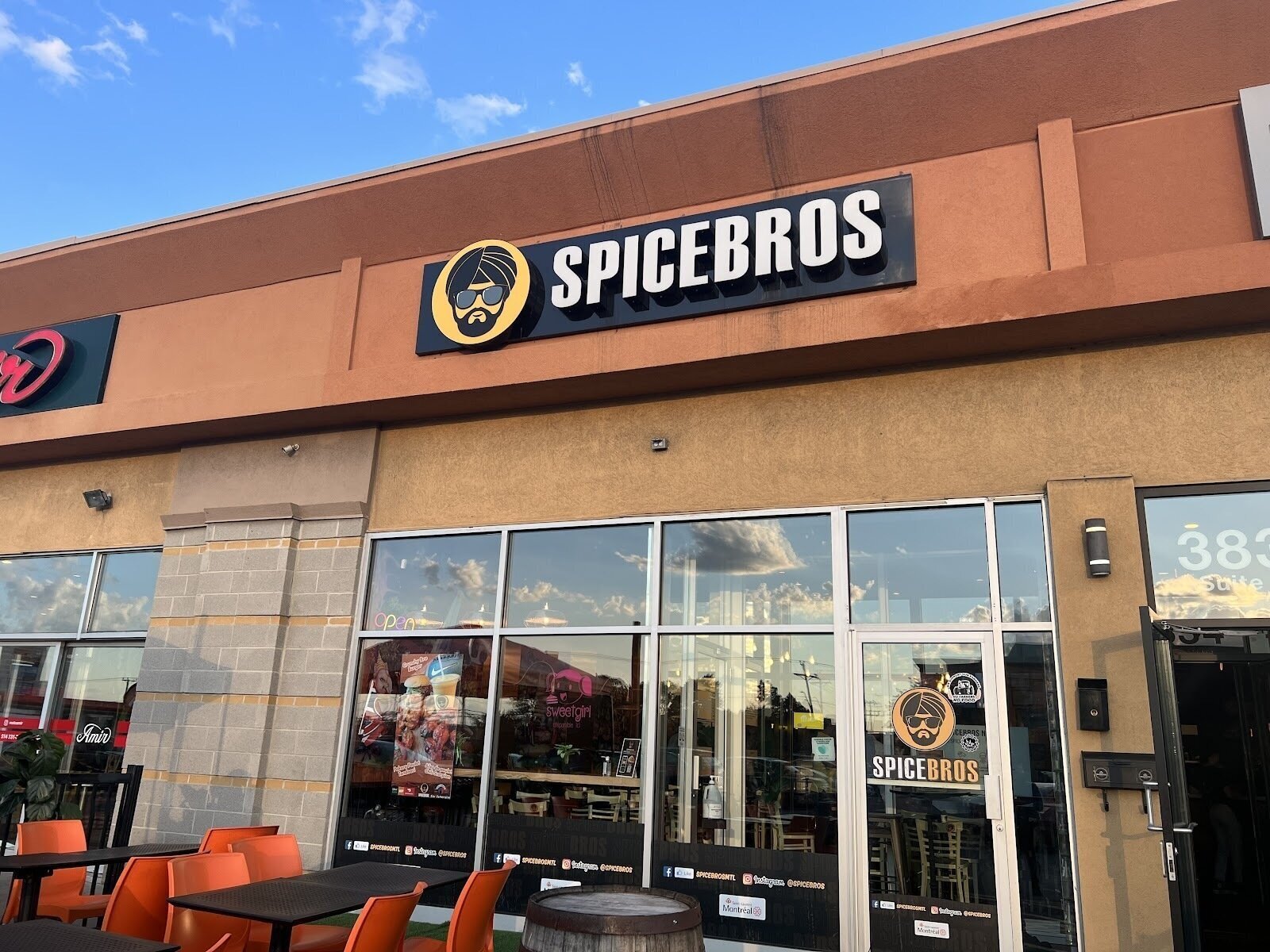 <span class="translation_missing" title="translation missing: en.meta.location_title, location_name: Spicebros, city: Montreal">Location Title</span>