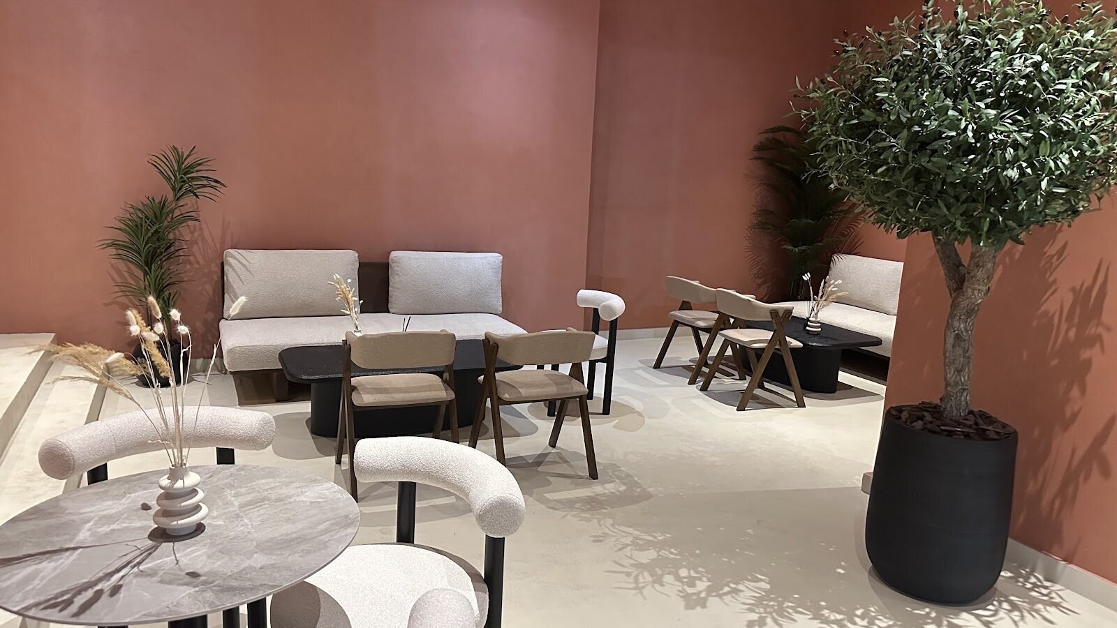 <span class="translation_missing" title="translation missing: en.meta.location_title, location_name: Ghair Cafe, city: Muscat">Location Title</span>