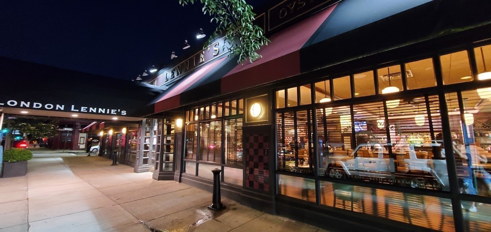 <span class="translation_missing" title="translation missing: en.meta.location_title, location_name: London Lennies, city: New York">Location Title</span>
