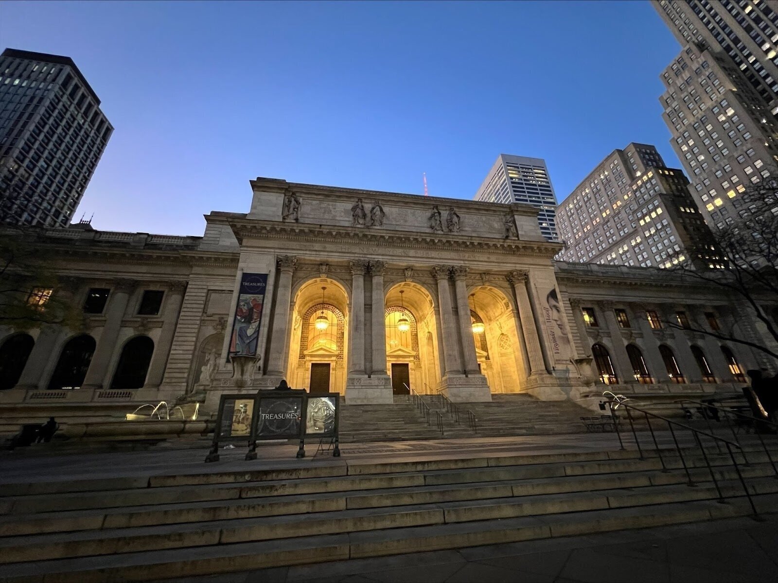 <span class="translation_missing" title="translation missing: en.meta.location_title, location_name: New York Public Library - Stephen A. Schwarzman Building, city: New York">Location Title</span>