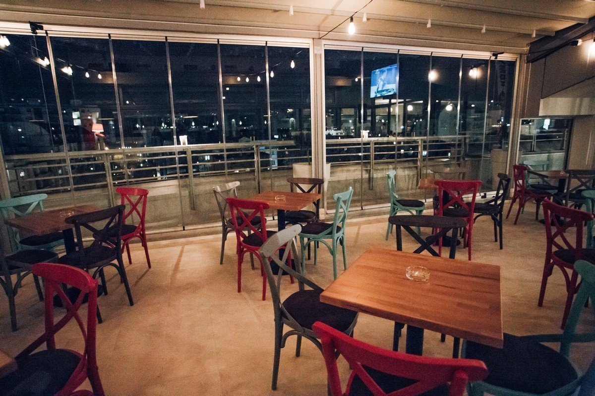 <span class="translation_missing" title="translation missing: en.meta.location_title, location_name: Komuna Gastro Bar, city: Niš">Location Title</span>