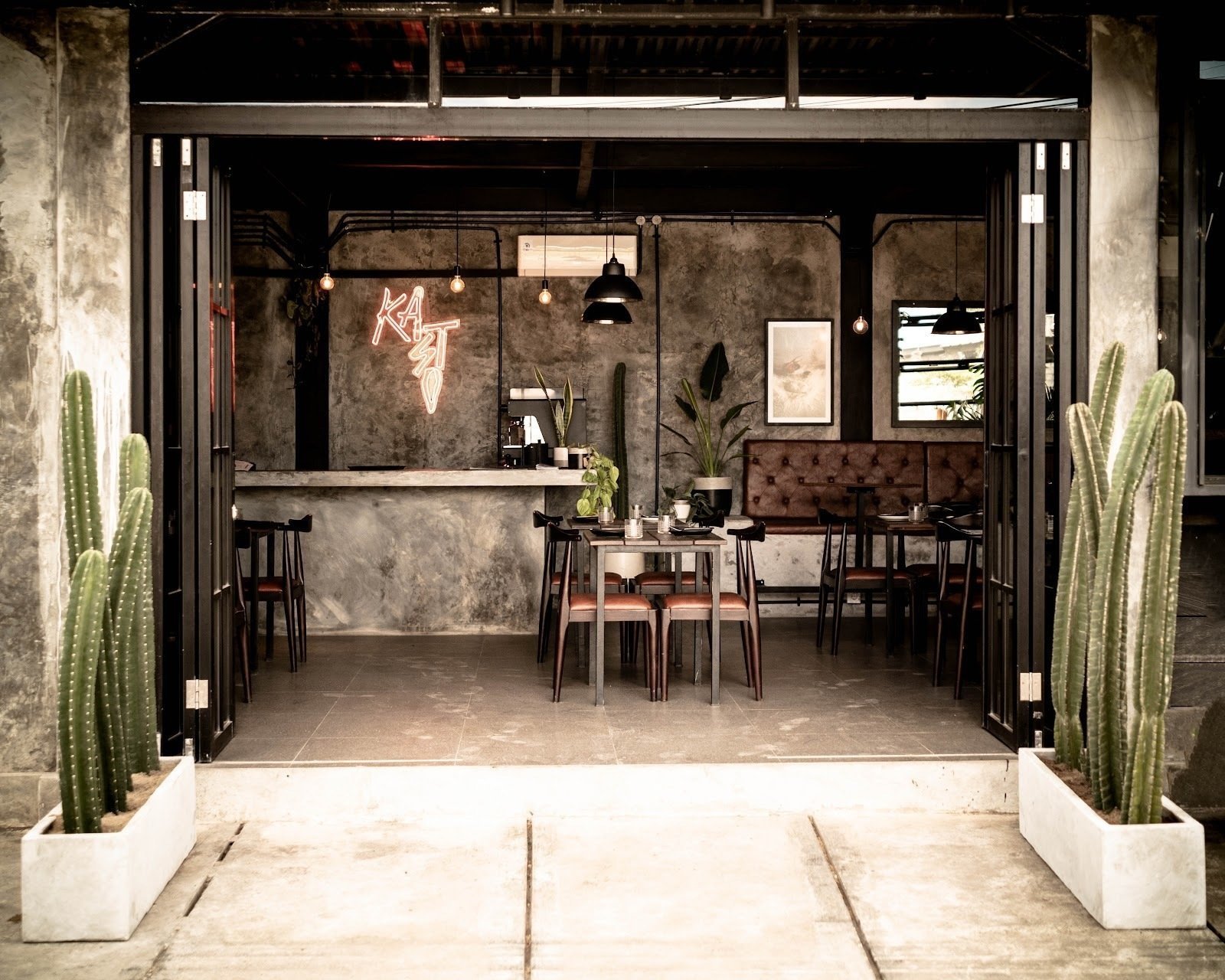 <span class="translation_missing" title="translation missing: en.meta.location_title, location_name: Kasto Italian Restaurant, city: North Kuta">Location Title</span>
