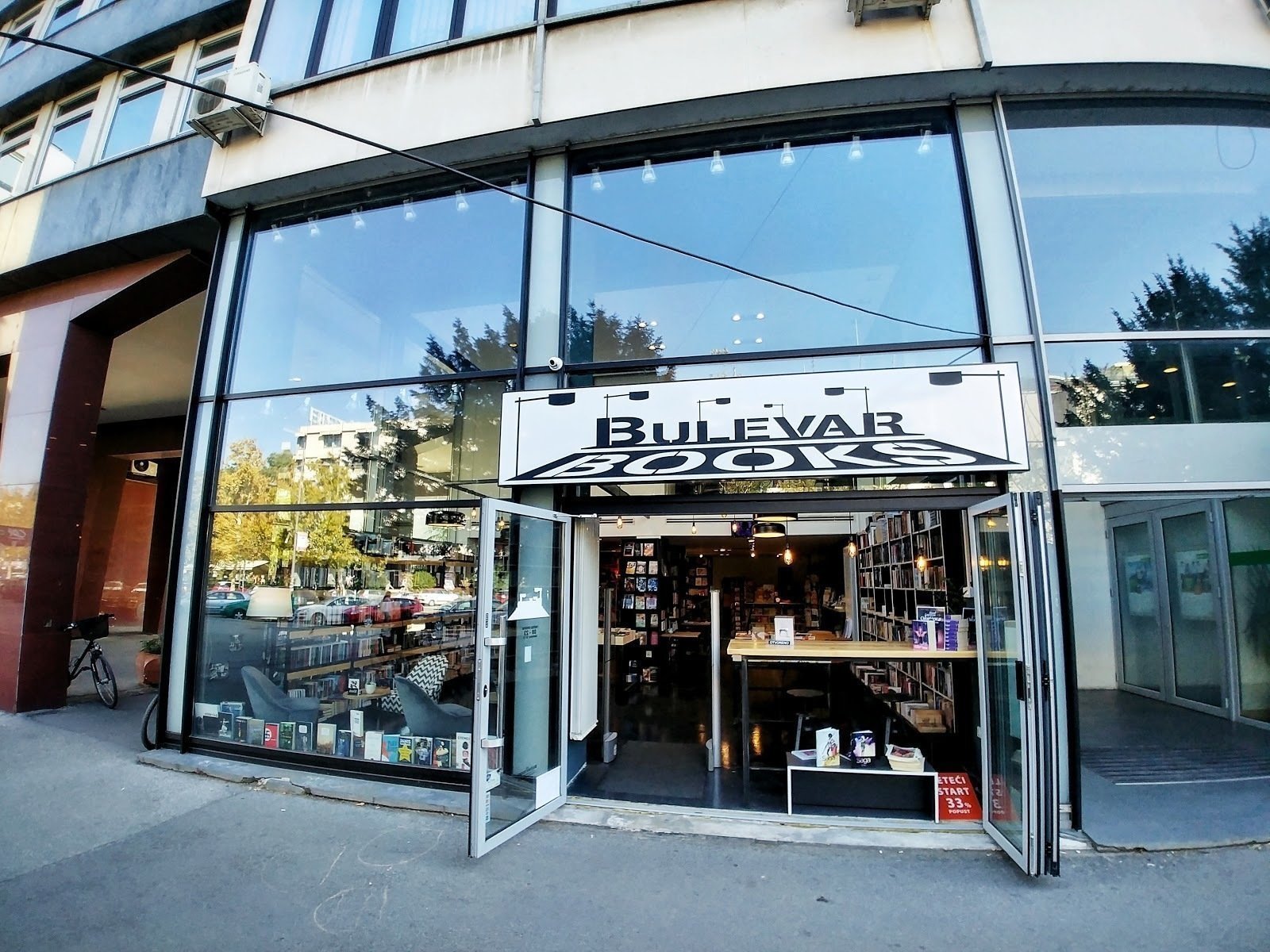 <span class="translation_missing" title="translation missing: en.meta.location_title, location_name: Bulevar Books, city: Novi Sad">Location Title</span>