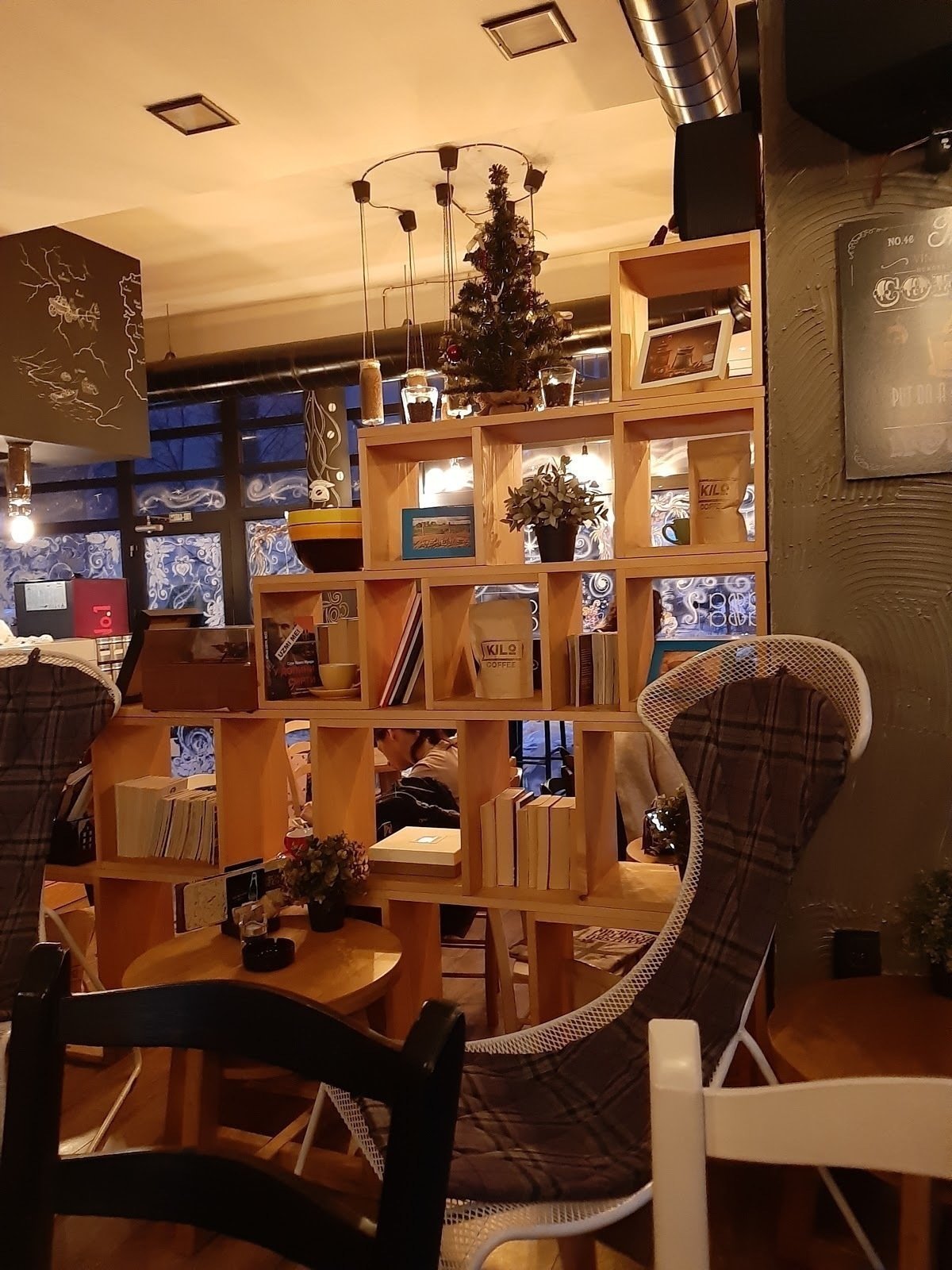 <span class="translation_missing" title="translation missing: en.meta.location_title, location_name: Kafeterija Kafa &amp; Kafa, city: Novi Sad">Location Title</span>