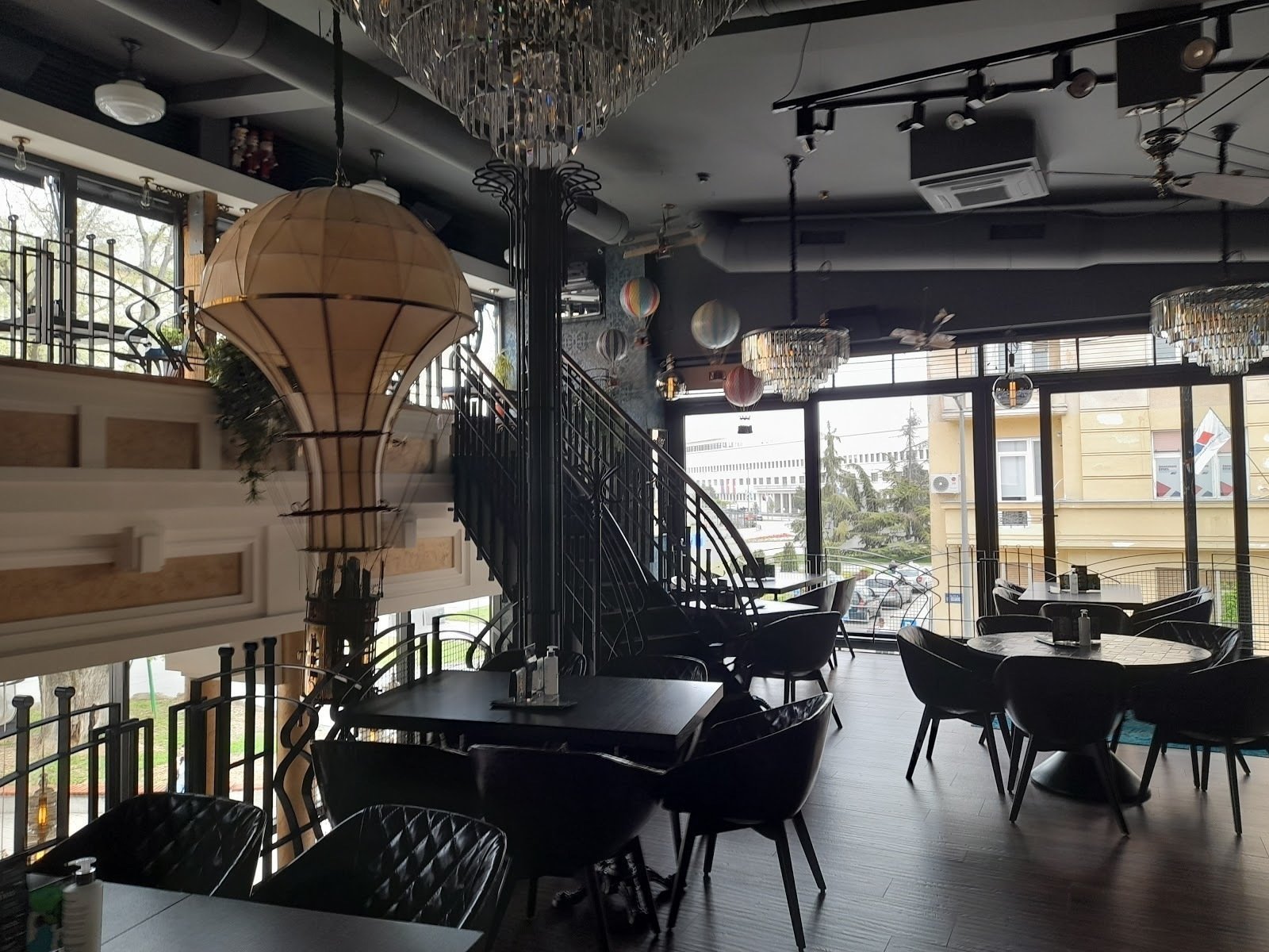 <span class="translation_missing" title="translation missing: en.meta.location_title, location_name: Petrus Caffe Gallery Bar, city: Novi Sad">Location Title</span>