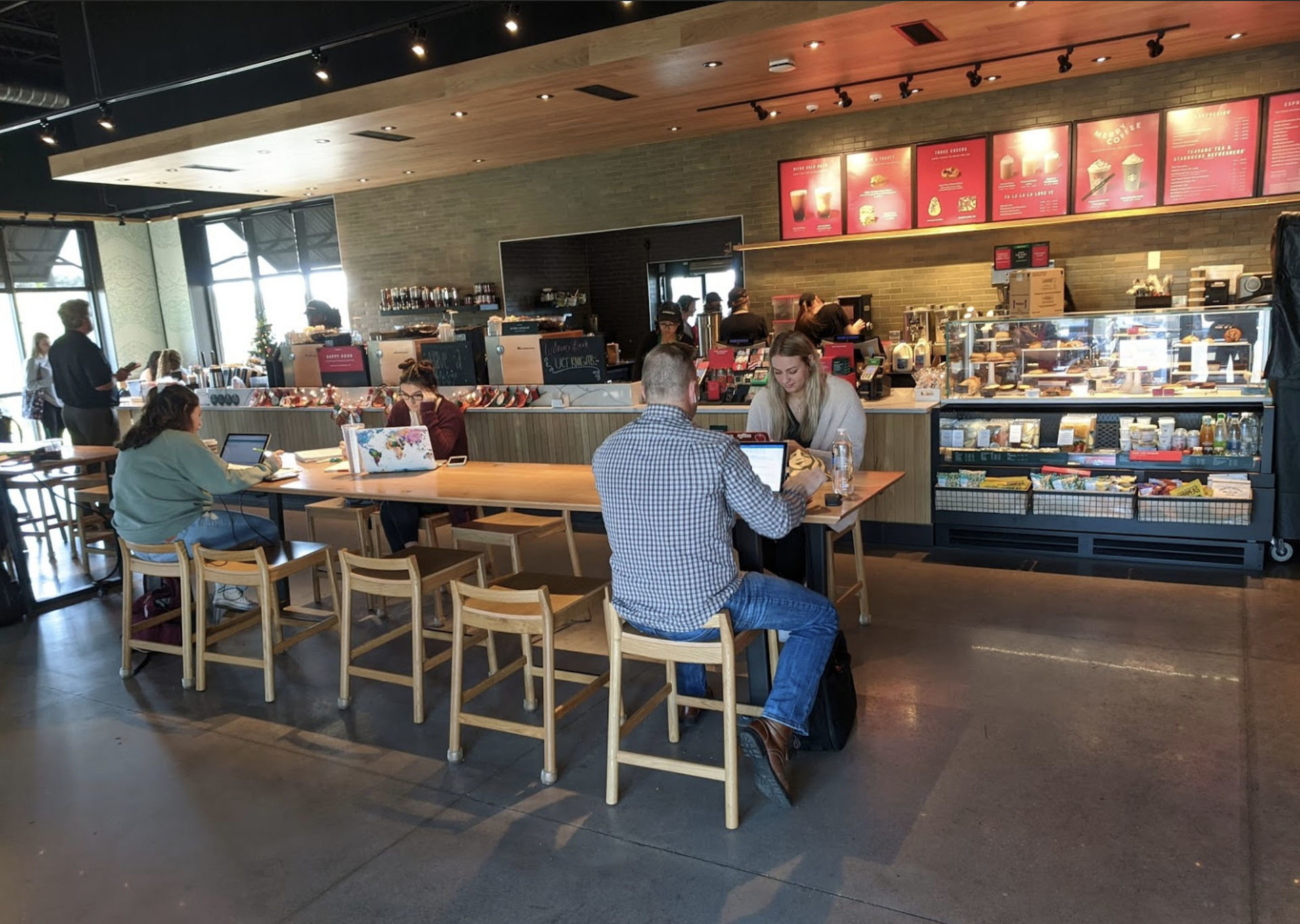 <span class="translation_missing" title="translation missing: en.meta.location_title, location_name: Starbucks @ University Boulevard, city: Orlando">Location Title</span>