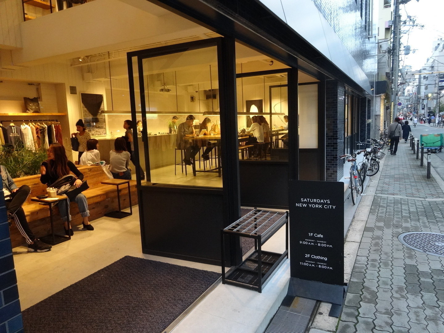 <span class="translation_missing" title="translation missing: en.meta.location_title, location_name: Saturdays NYC, city: Osaka">Location Title</span>