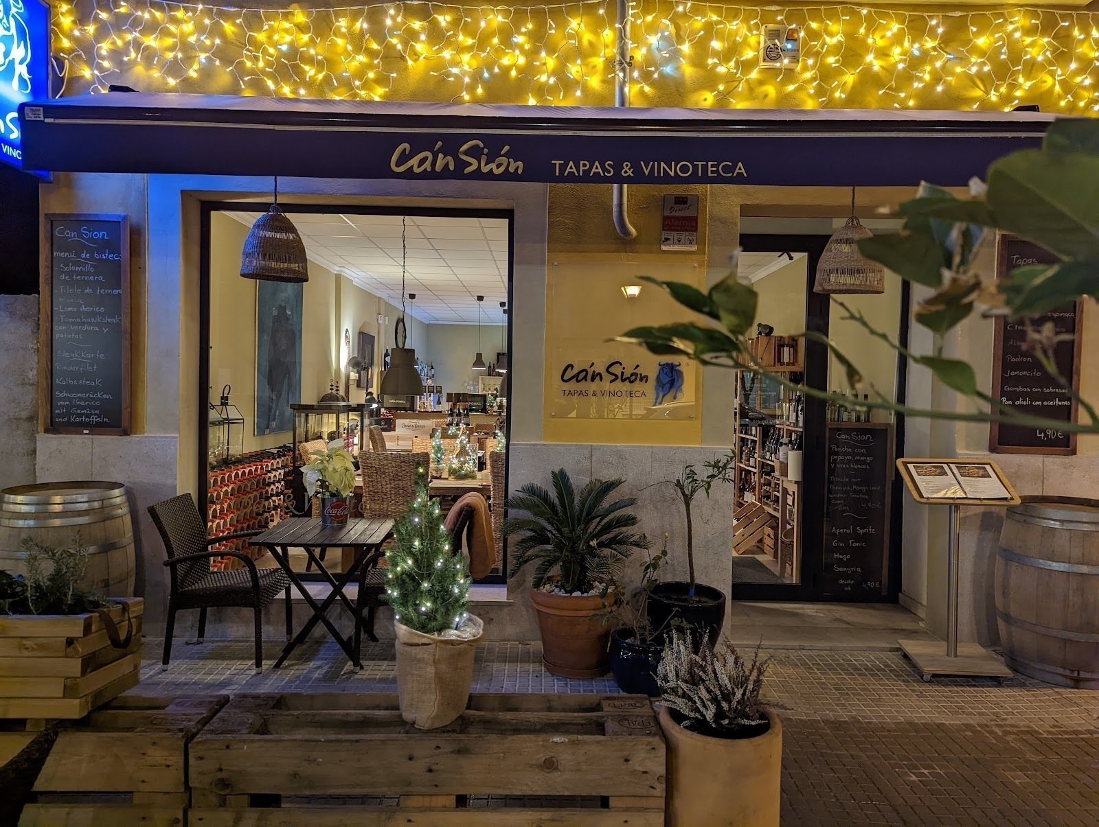 <span class="translation_missing" title="translation missing: en.meta.location_title, location_name: Ca´n Sión Tapas y Vinoteca, city: Palma">Location Title</span>